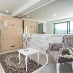 Amazing Home In Imotski With Sauna Tatil Evi