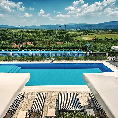 Holiday home Awesome In With Sauna Imotski