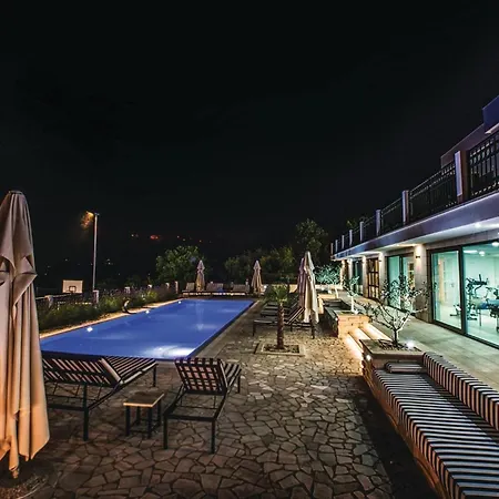 Holiday home Awesome In With Sauna Imotski